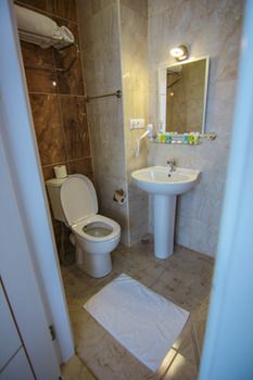 Фото Hotel Green Glass