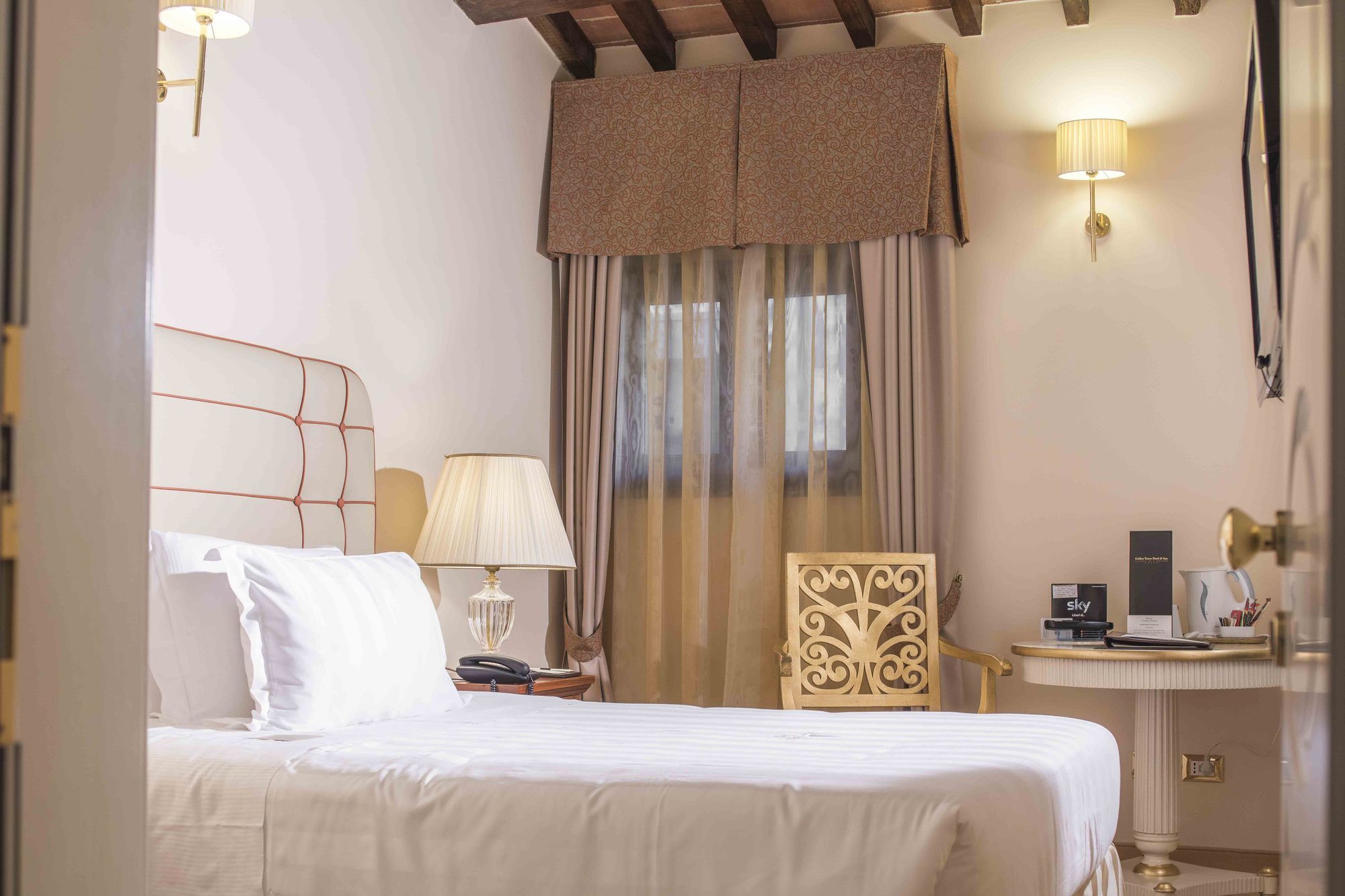 Фото Golden Tower Hotel And SPA