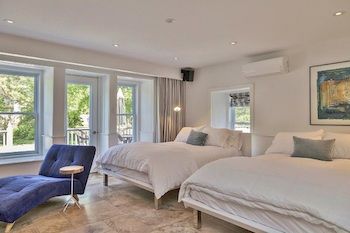 Фото All Suites Whitney Manor