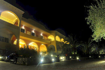 Фото Art Hotel Debono