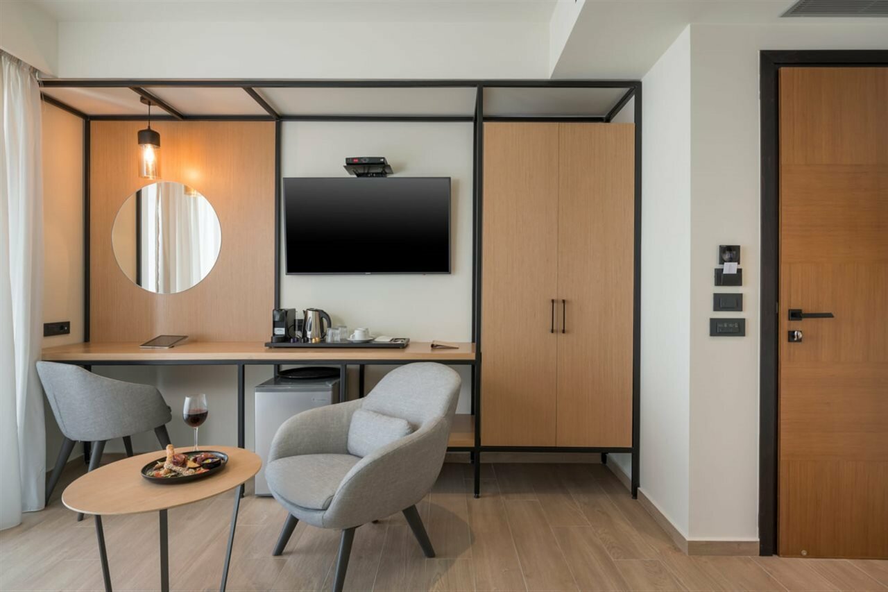 Фото Hyperion City Hotel