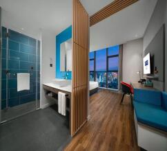 Фото Holiday Inn Express Wuhan Optical Valley, an Ihg Hotel