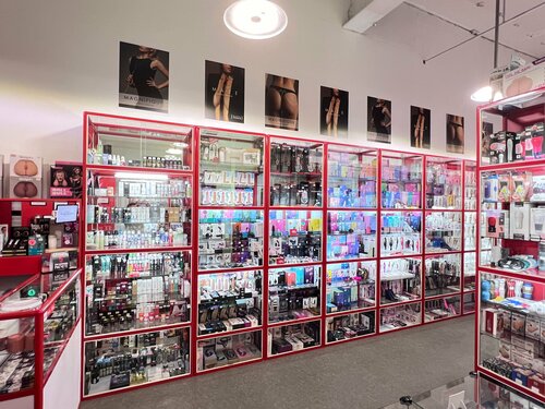 Жалаңаш әйелдер, үйдегі әйелдер