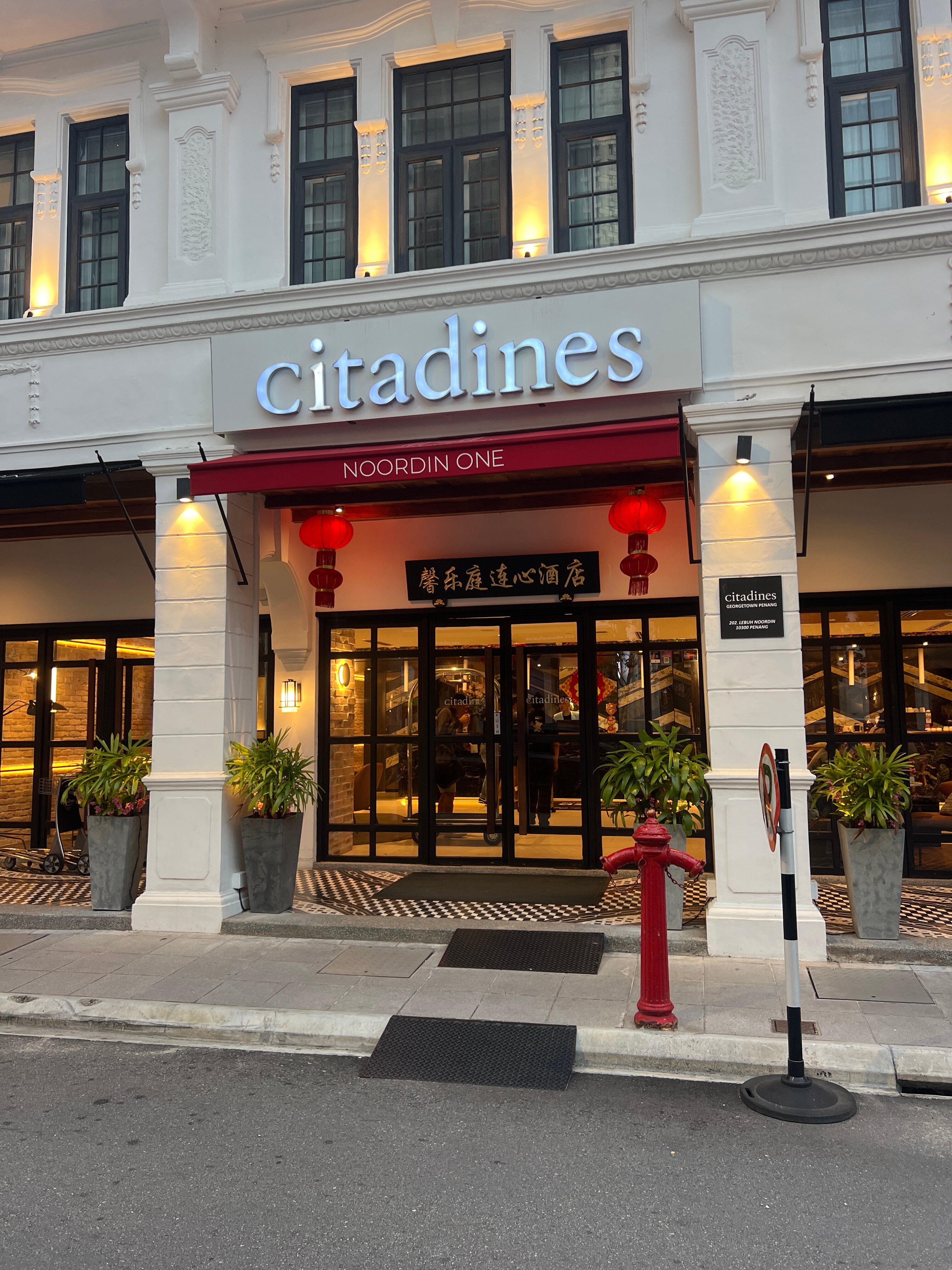 Фото отеля 1