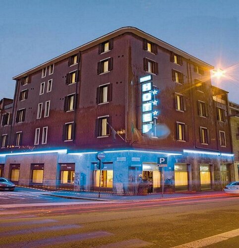 Гостиница Piccolo Hotel в Милане