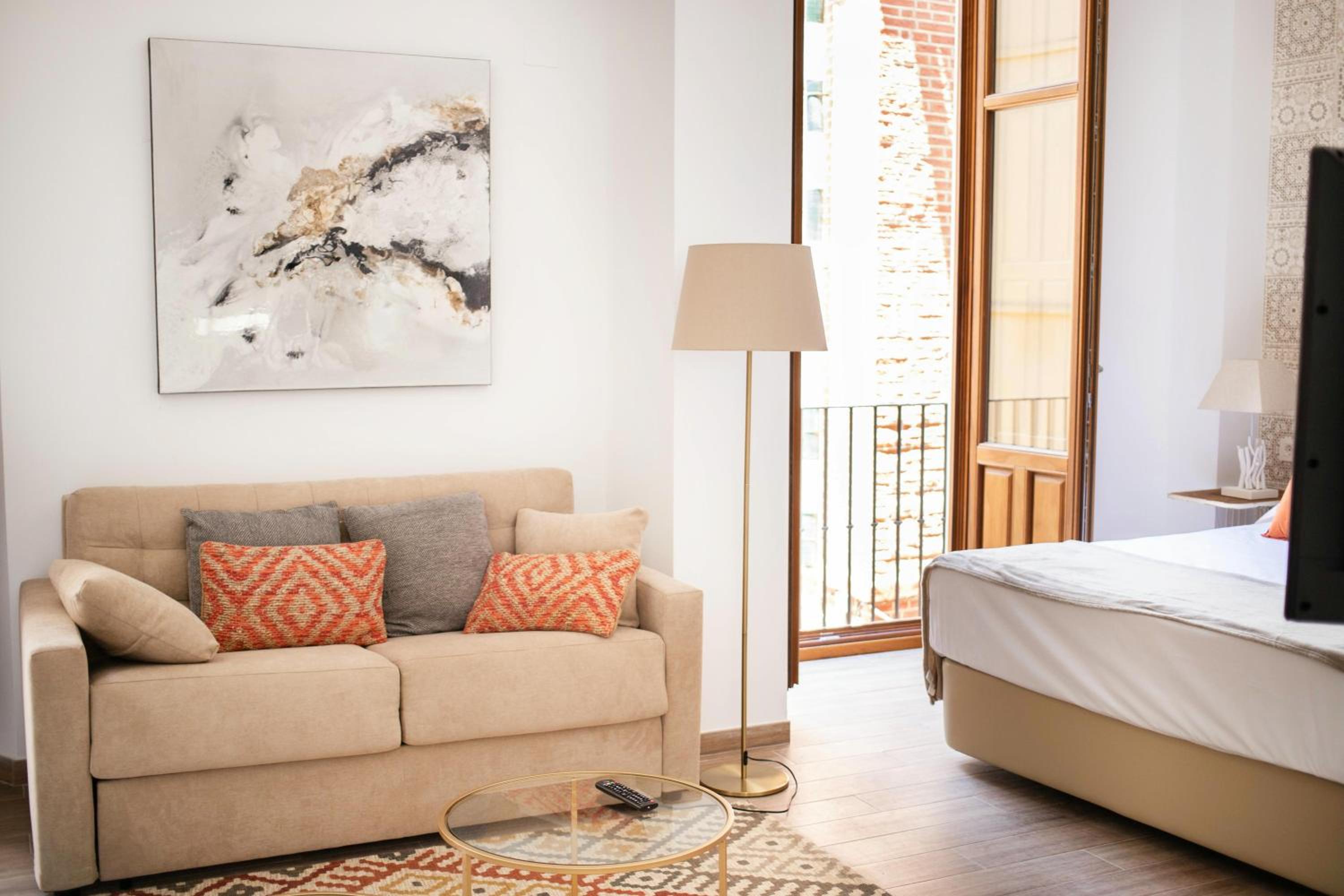 Фото Feelathome Mártires Apartments