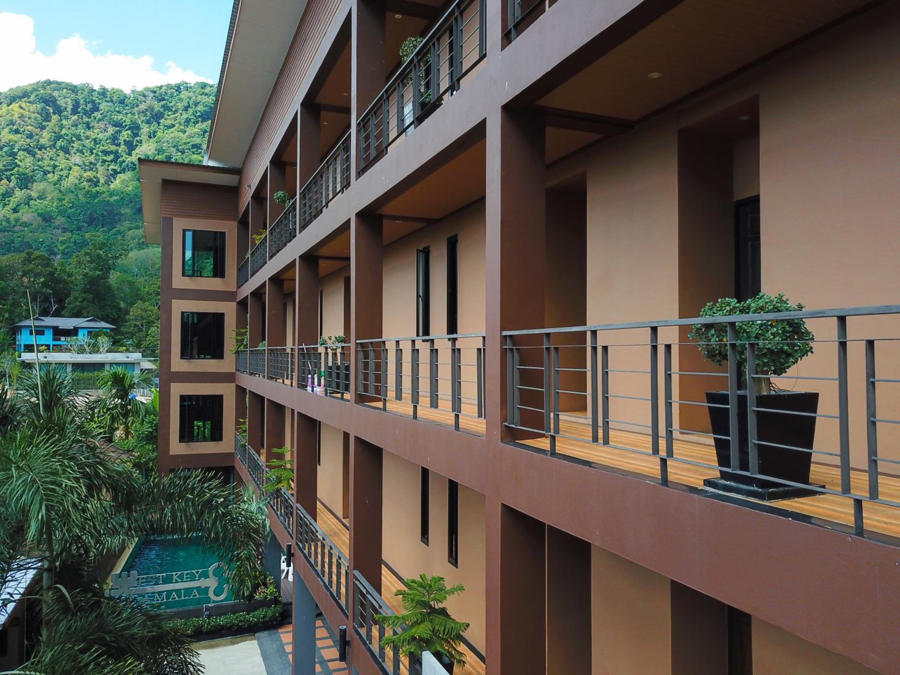 Фото West Key Kamala Apartment