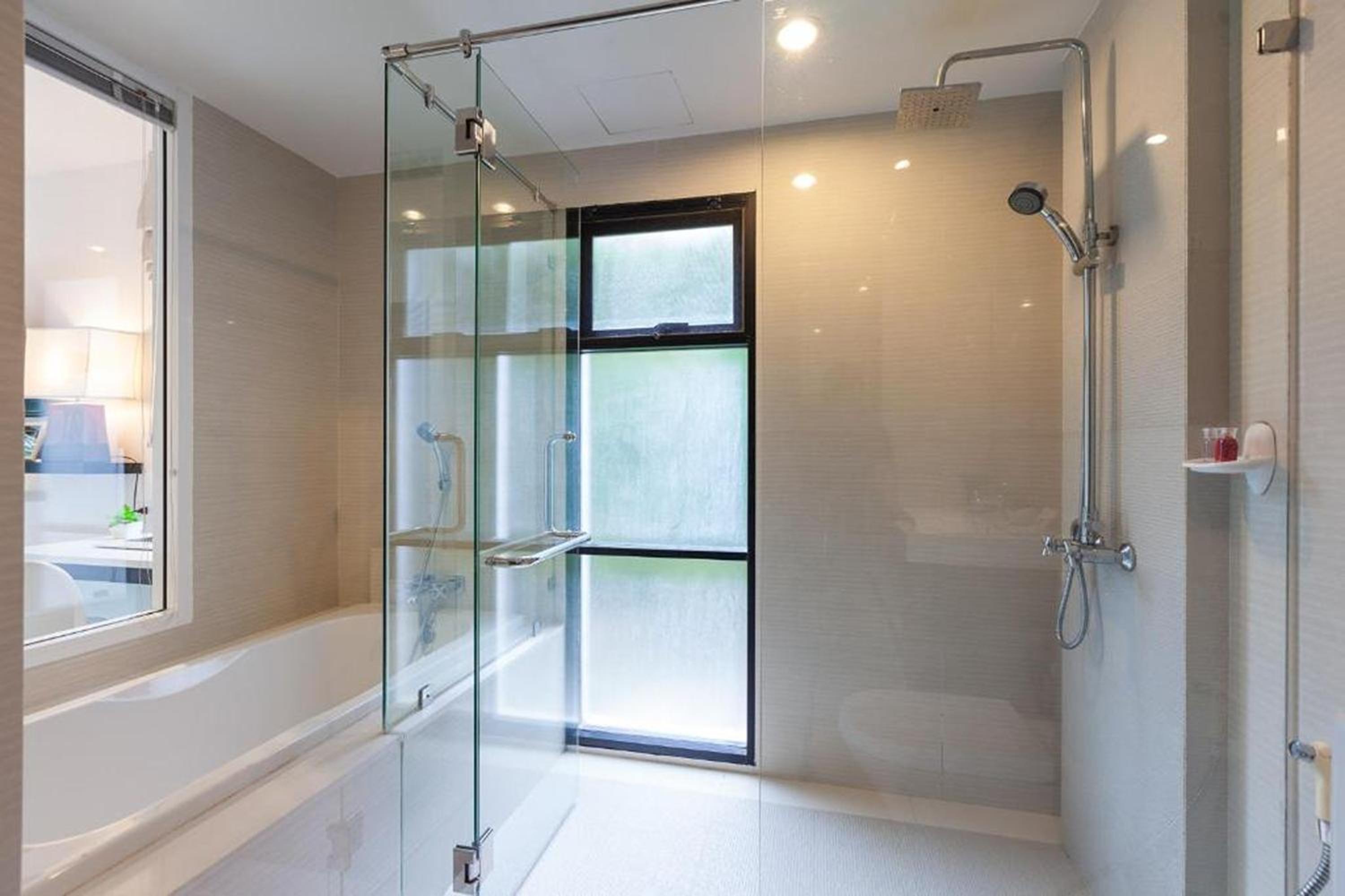 Фото The Title Beach Front