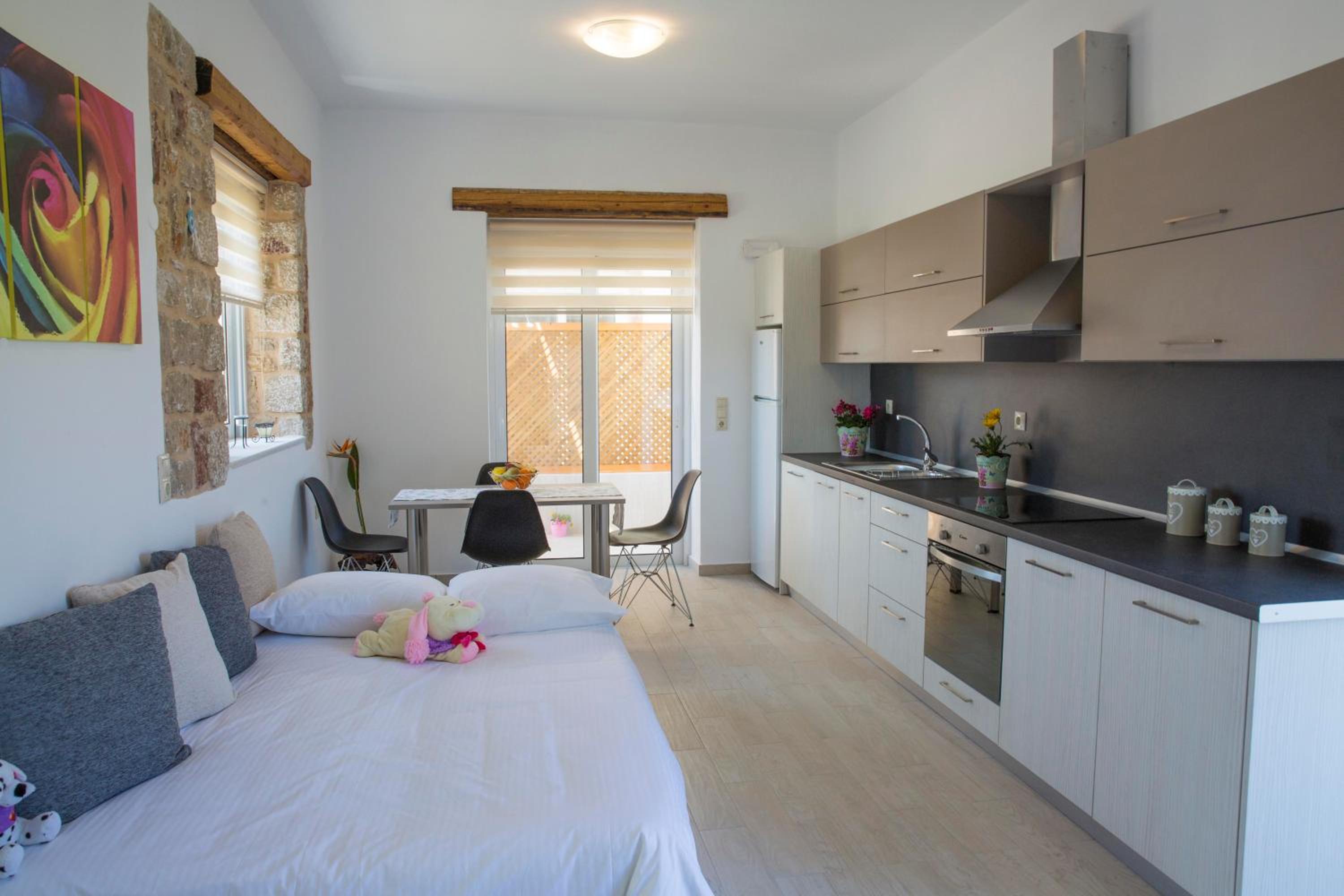 Фото G&k Stone Suites