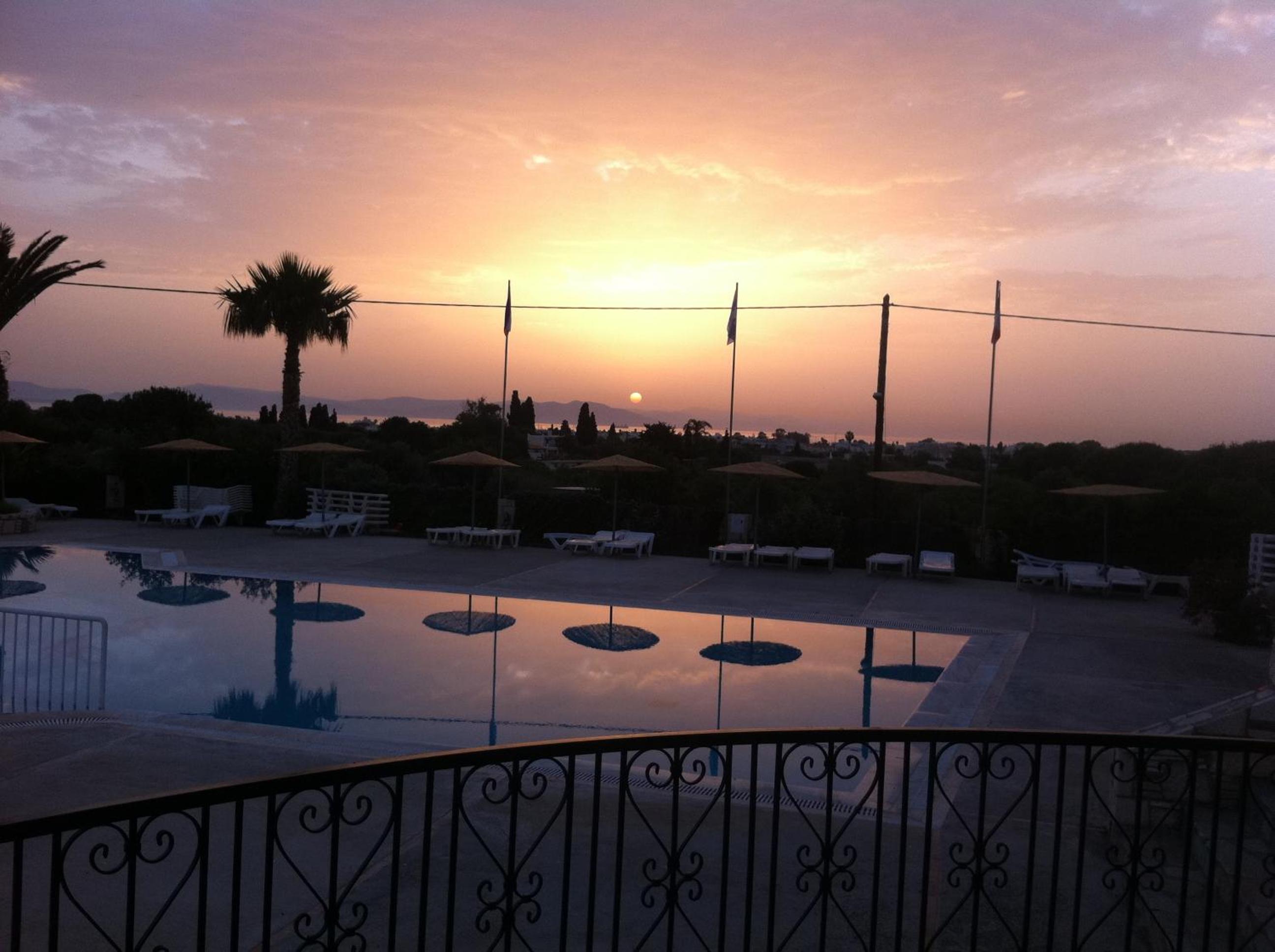 Фото Ampavris Family Apartments