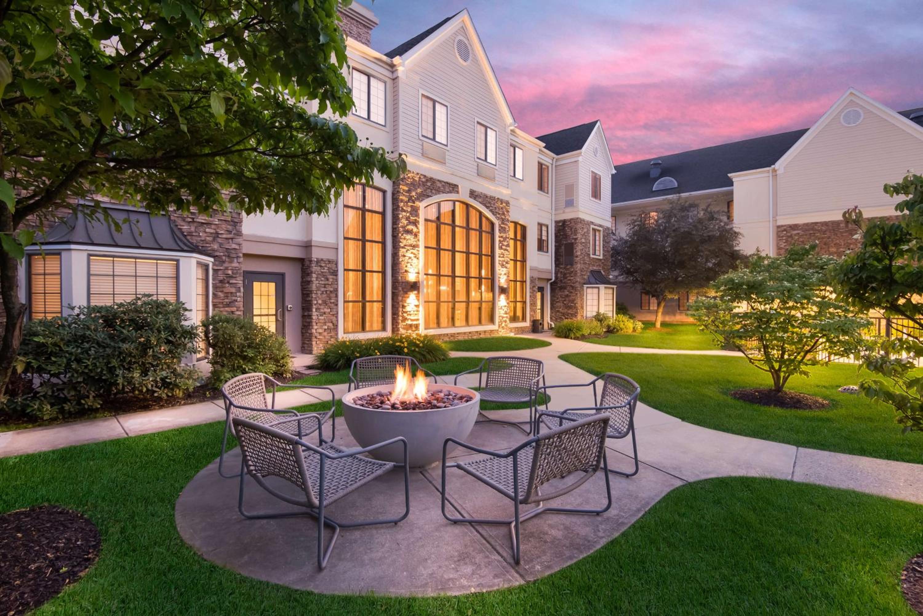 Фото Sonesta Es Suites Andover Boston