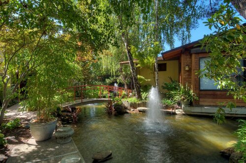 Гостиница Dinah's Garden Hotel в Пало-Альто
