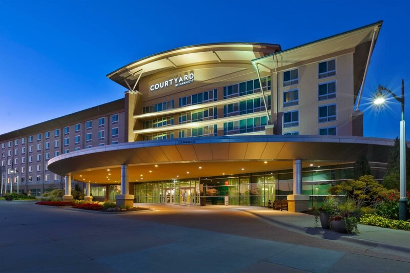 Гостиница Courtyard by Marriott Omaha La Vista