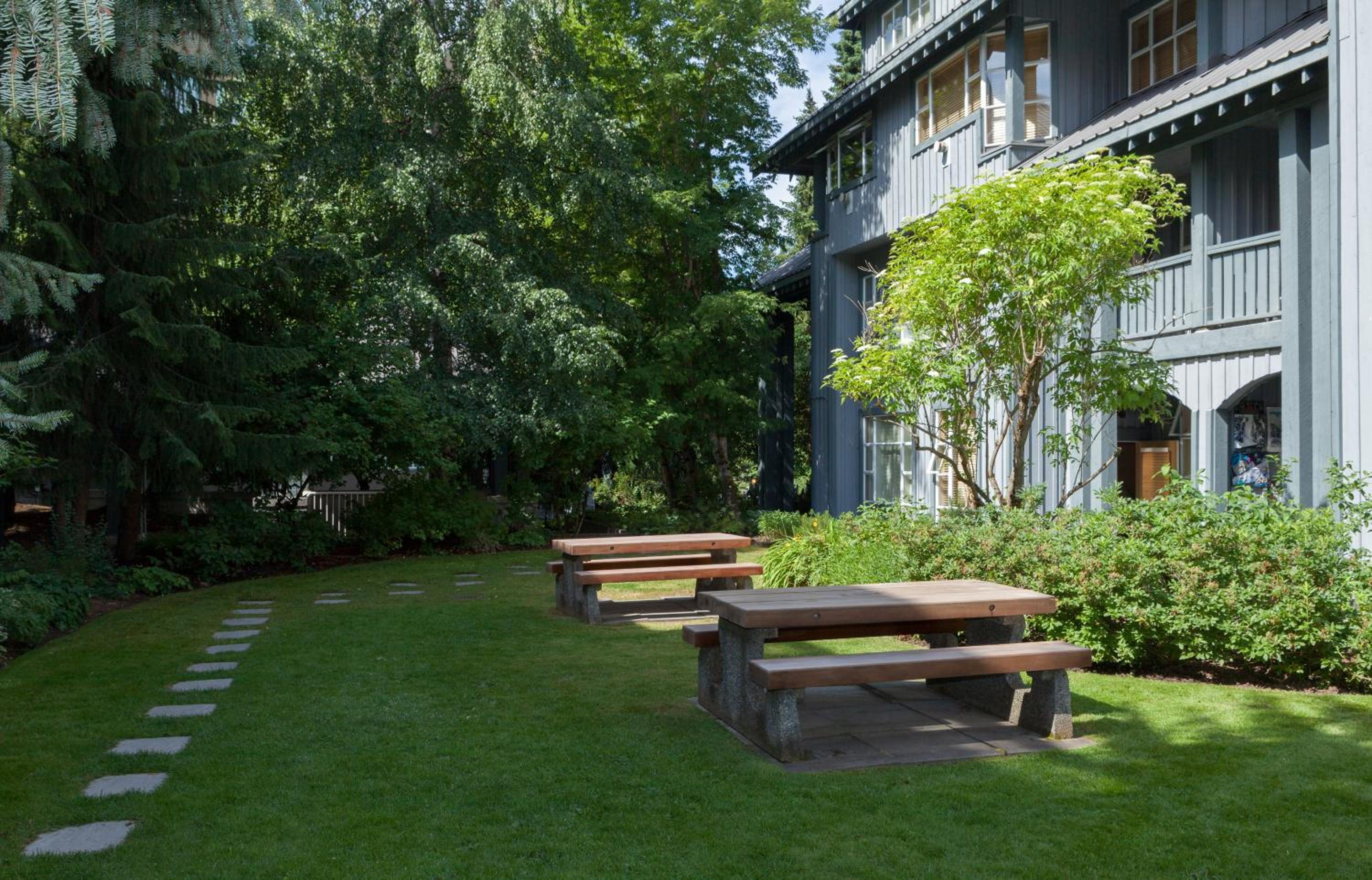 Фото Glacier Lodge Boutique Hotel