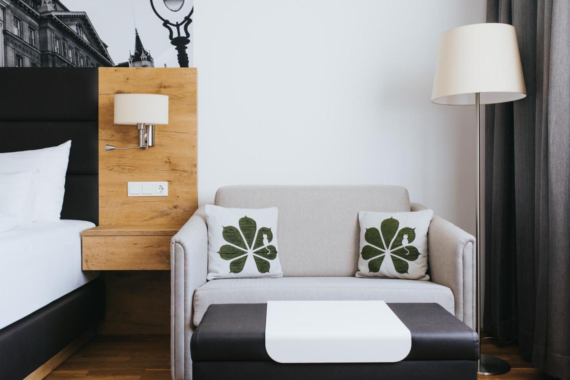 Фото Parks 73 The TownHouse Hotel