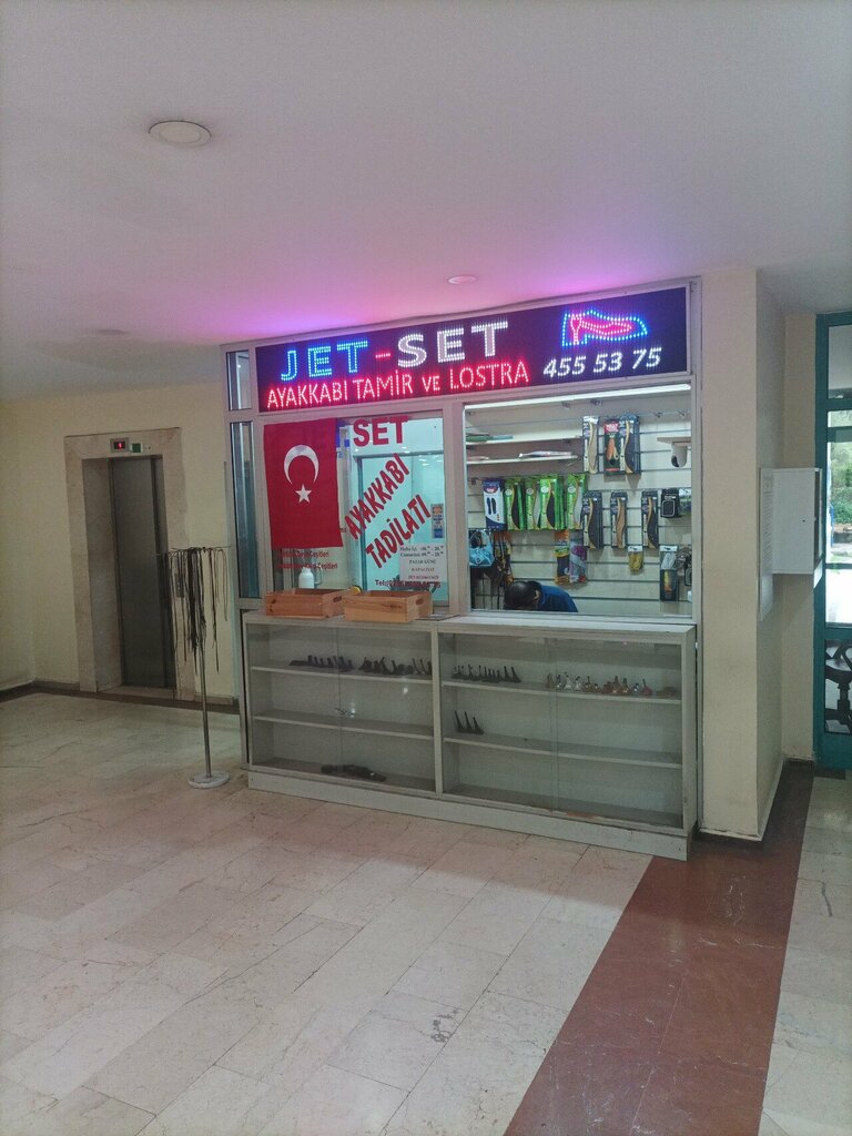 Shoes repair Jet-Set Shoe Shine, Istanbul, photo