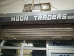 Moon traders (Province of Sindh, Karachi, Boharpir), auto accessories