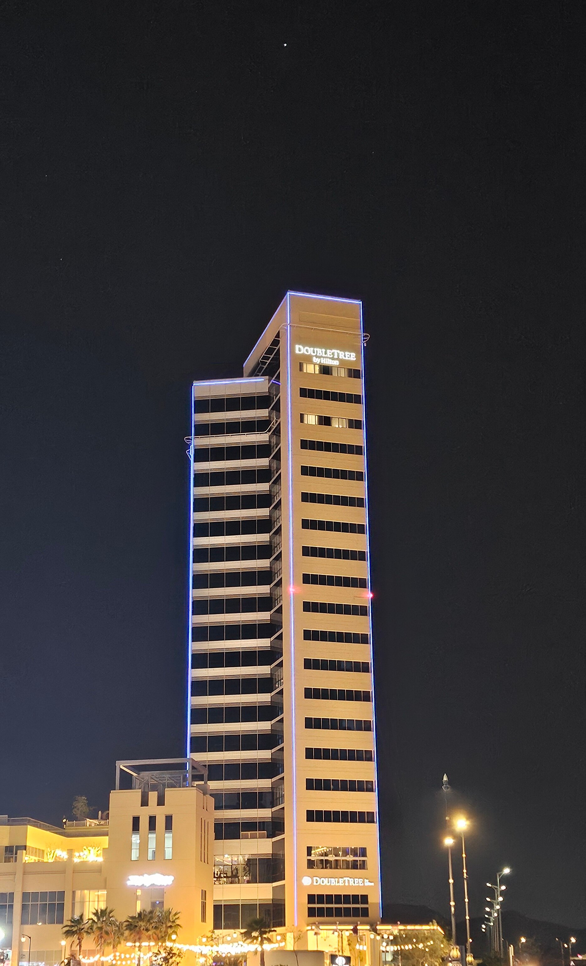 Фото DoubleTree by Hilton Fujairah City