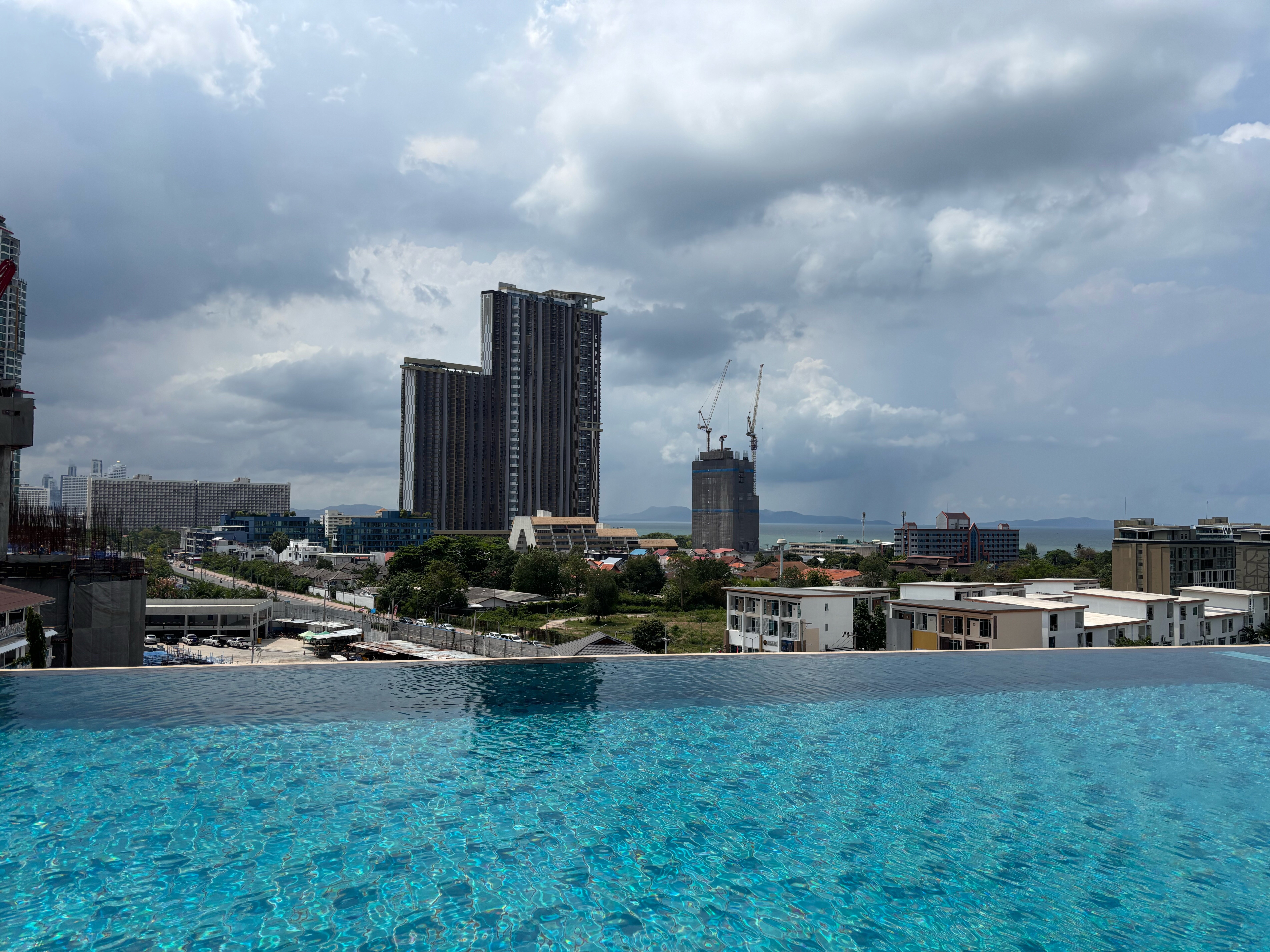 Фото LawinTa Hotel 