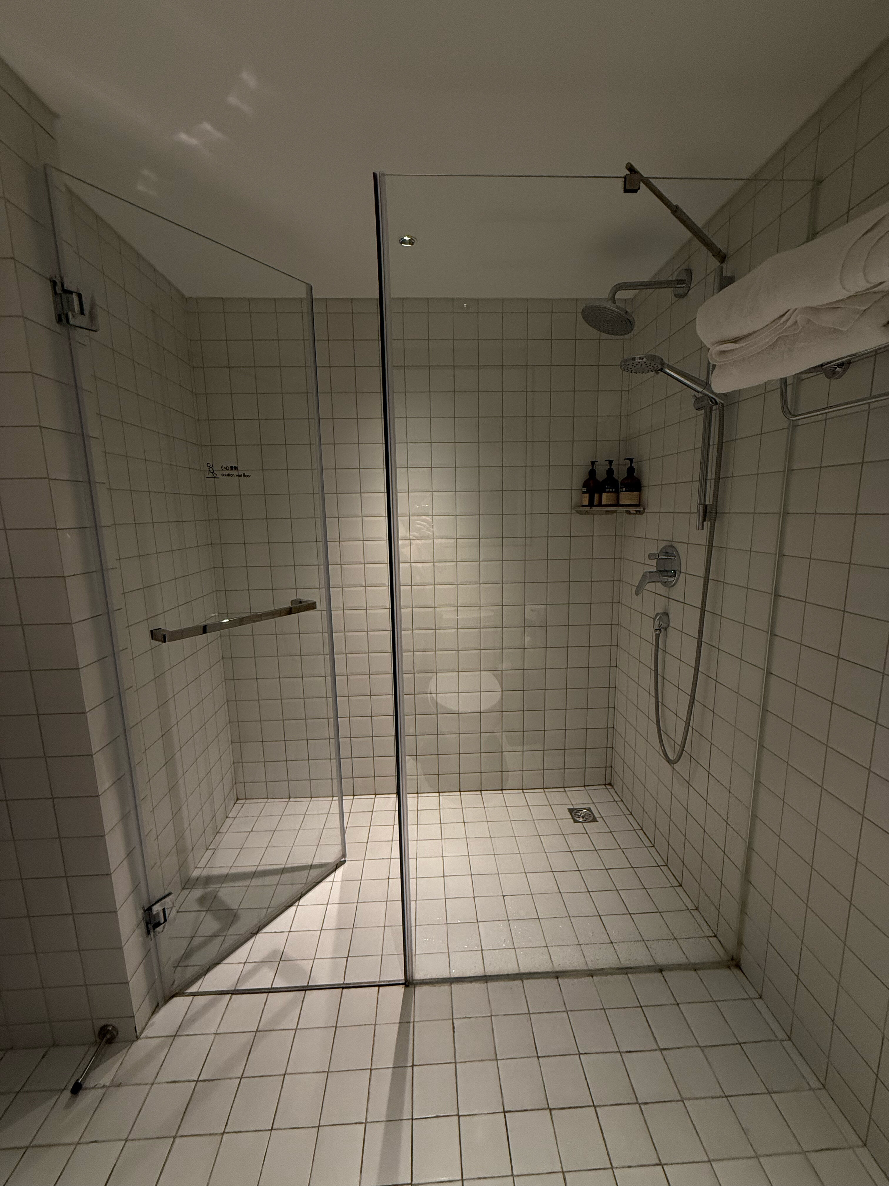 Фото Base-Wangfujing Serviced Apartment