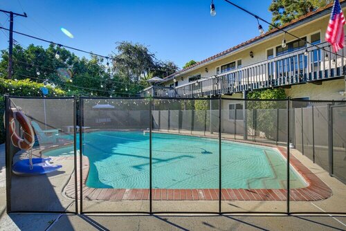 Гостиница Awesome Fullerton Vacation Rental w Private Pool! в Фуллертоне
