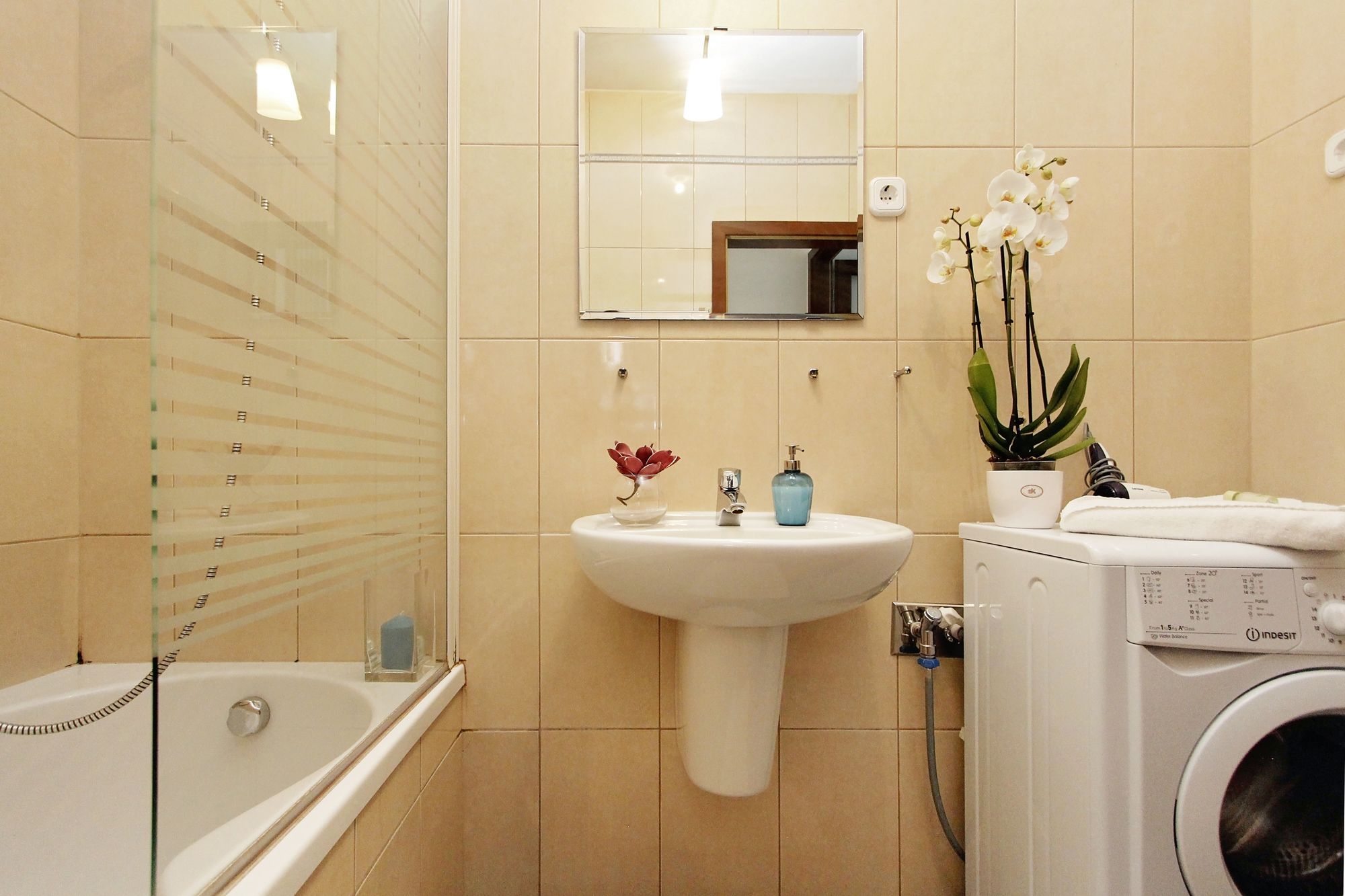 Фото Vagabond Gozsdu