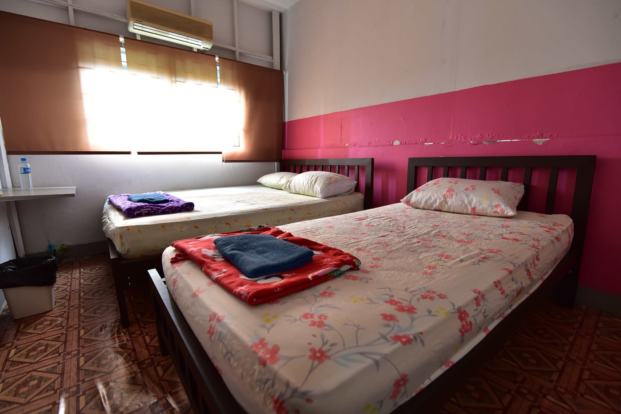 Фото Friend House - Adults Only