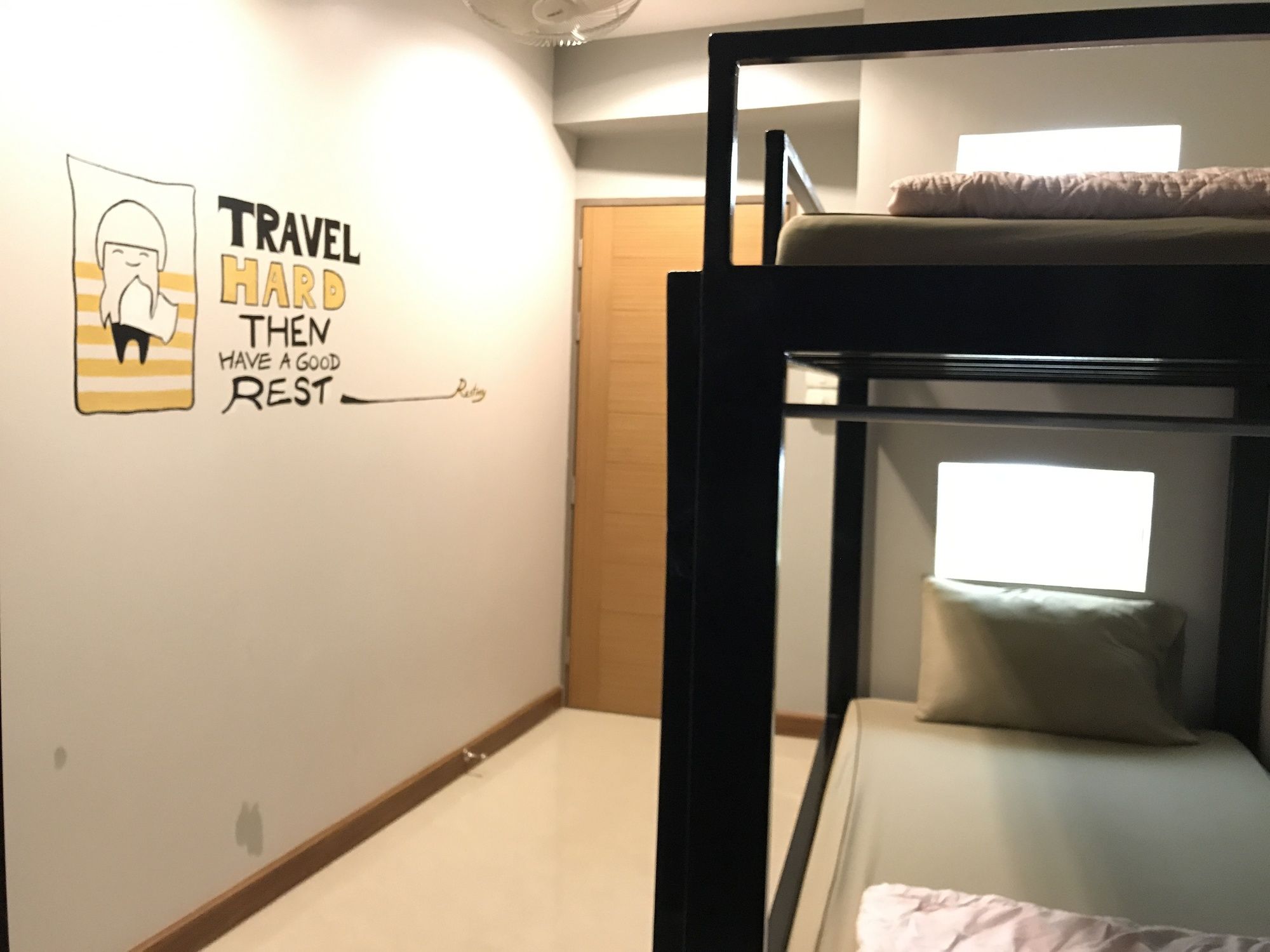 Фото Restiny Hostel
