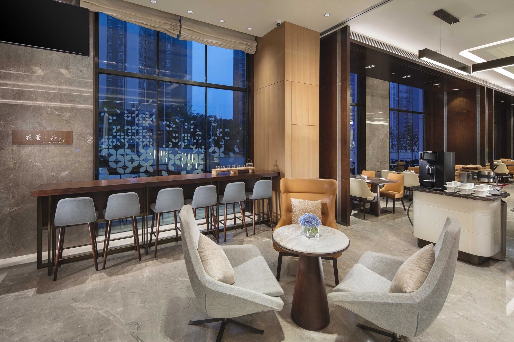 Фото Hilton Garden Inn Shiyan