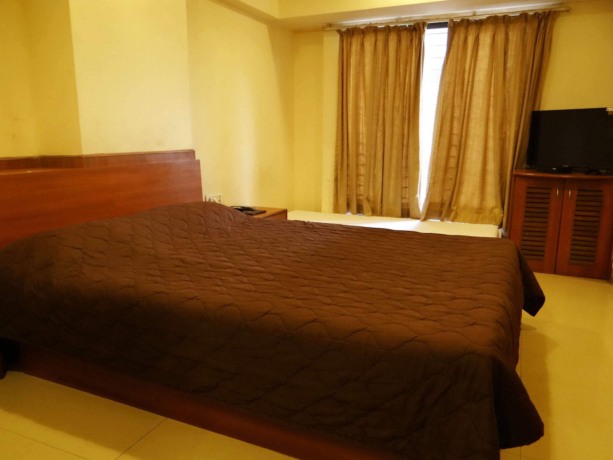 Фото Hotel Lucky Goregaon