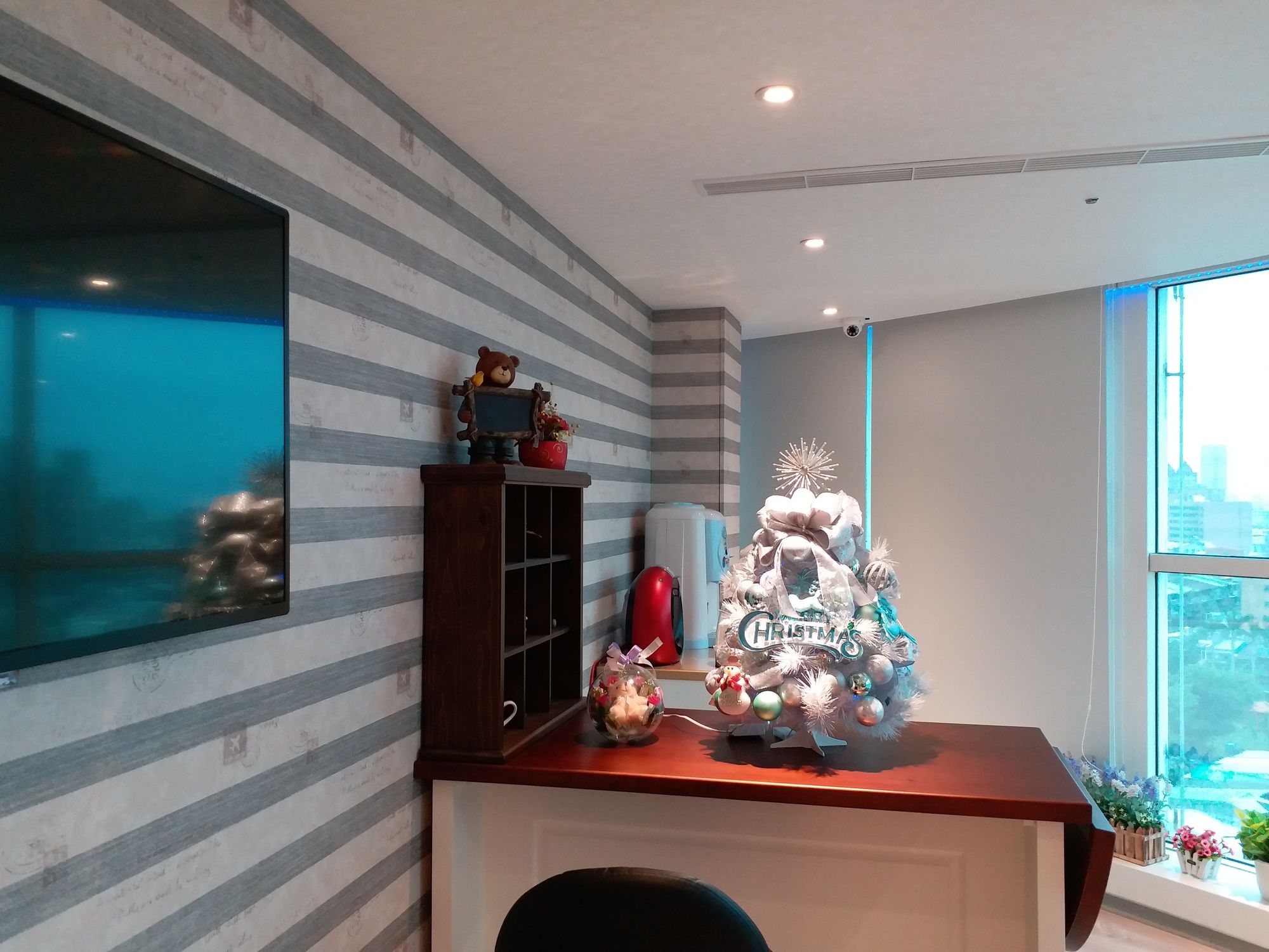 Фото Hon Dow Hotel