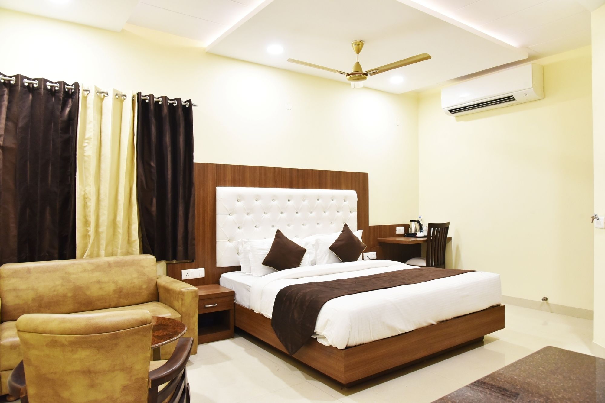 Фото Hotel Amritsar International
