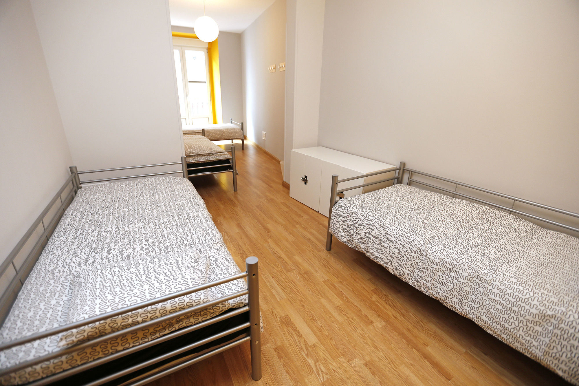 Фото Onefam Sungate Hostel Madrid