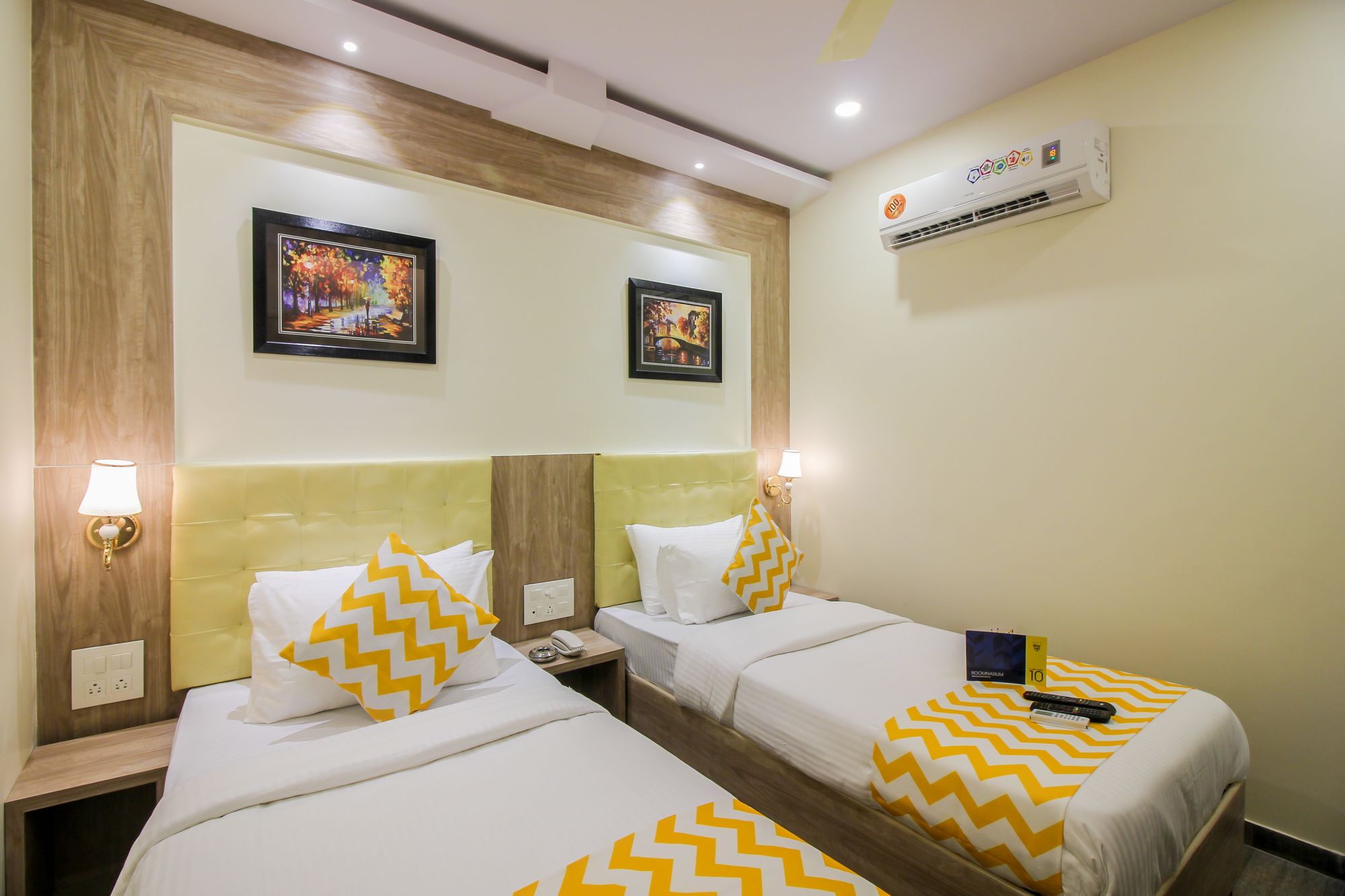 Фото FabHotel Aksa International Andheri East