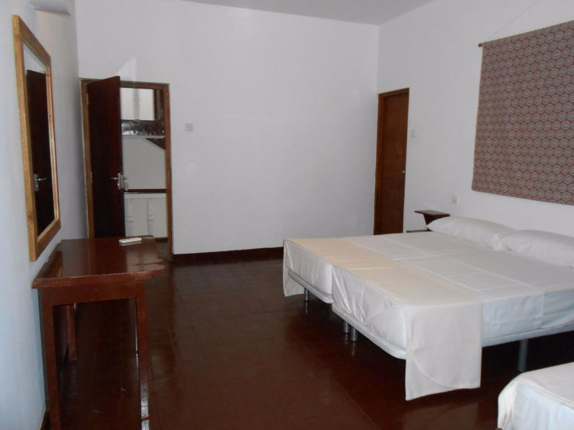 Фото Coral Seas Beach Hikkaduwa