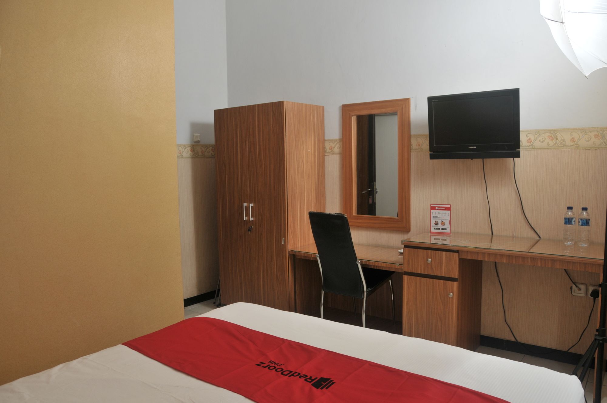 Фото RedDoorz Premium near Rs Pondok Indah