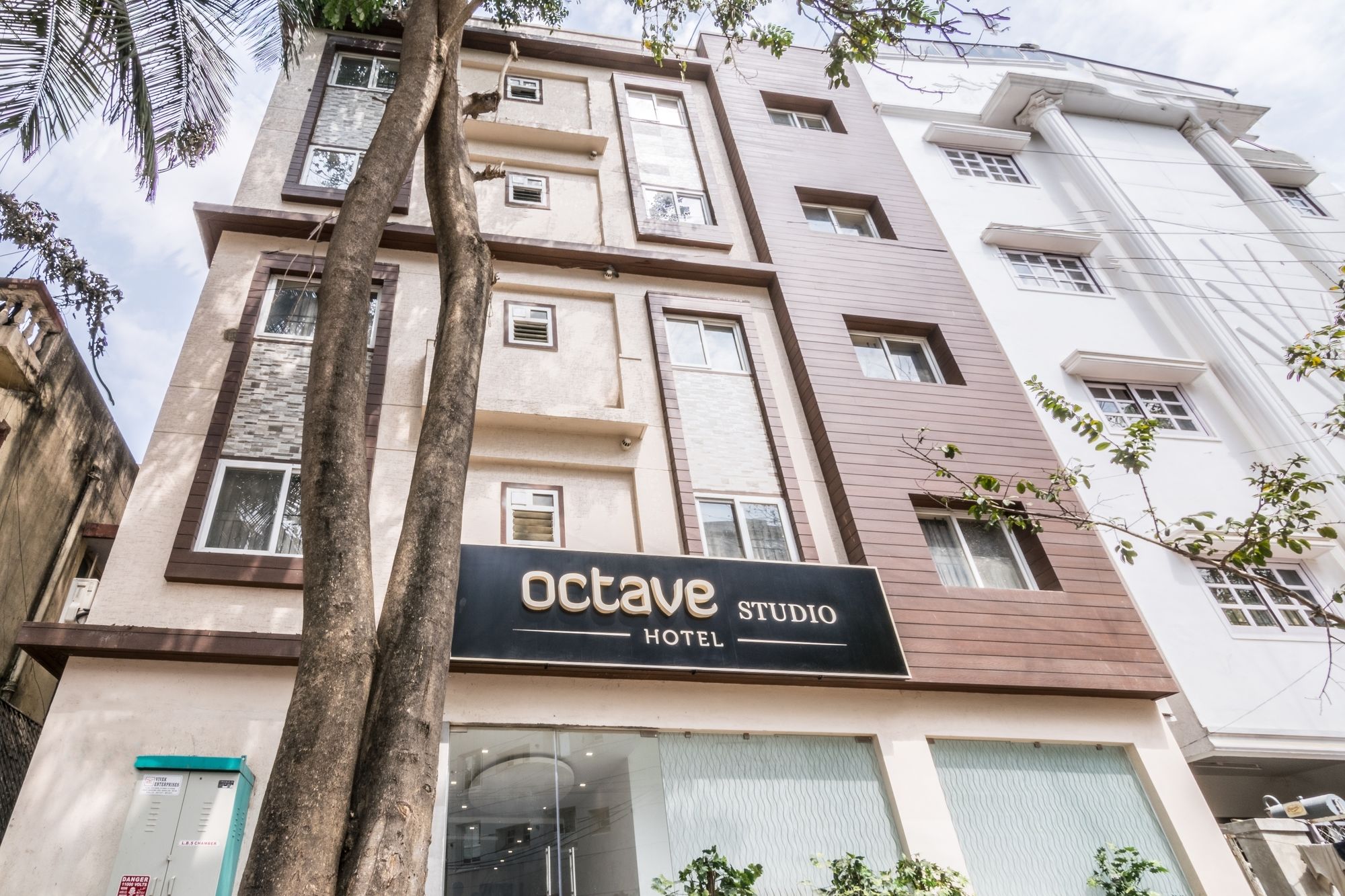 Фото Octave Studio Hotel