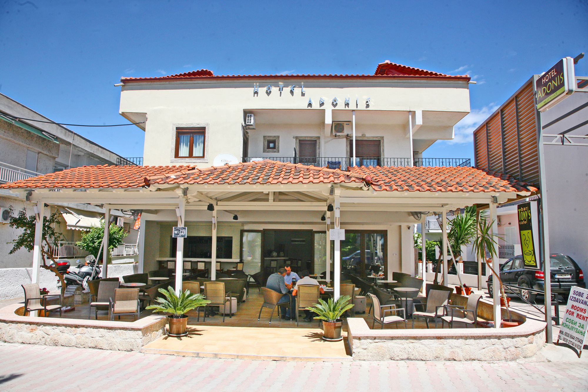 Фото отеля 2