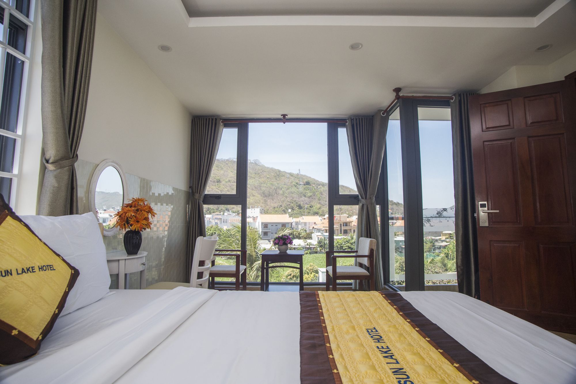 Фото Sun Lake Hotel