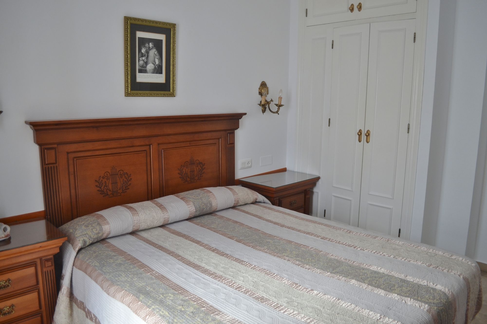Фото Hostal Dianes