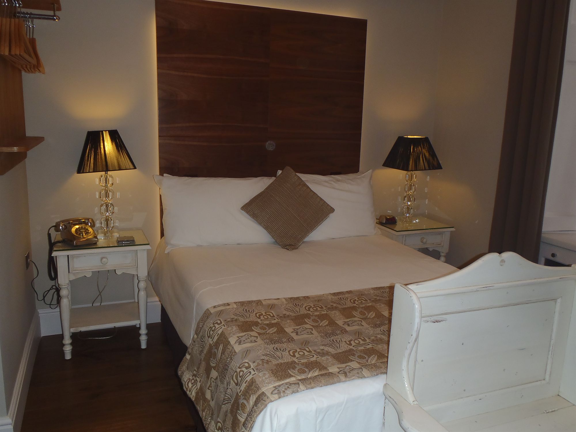 Фото Arosfa Hotel London by Compass Hospitality