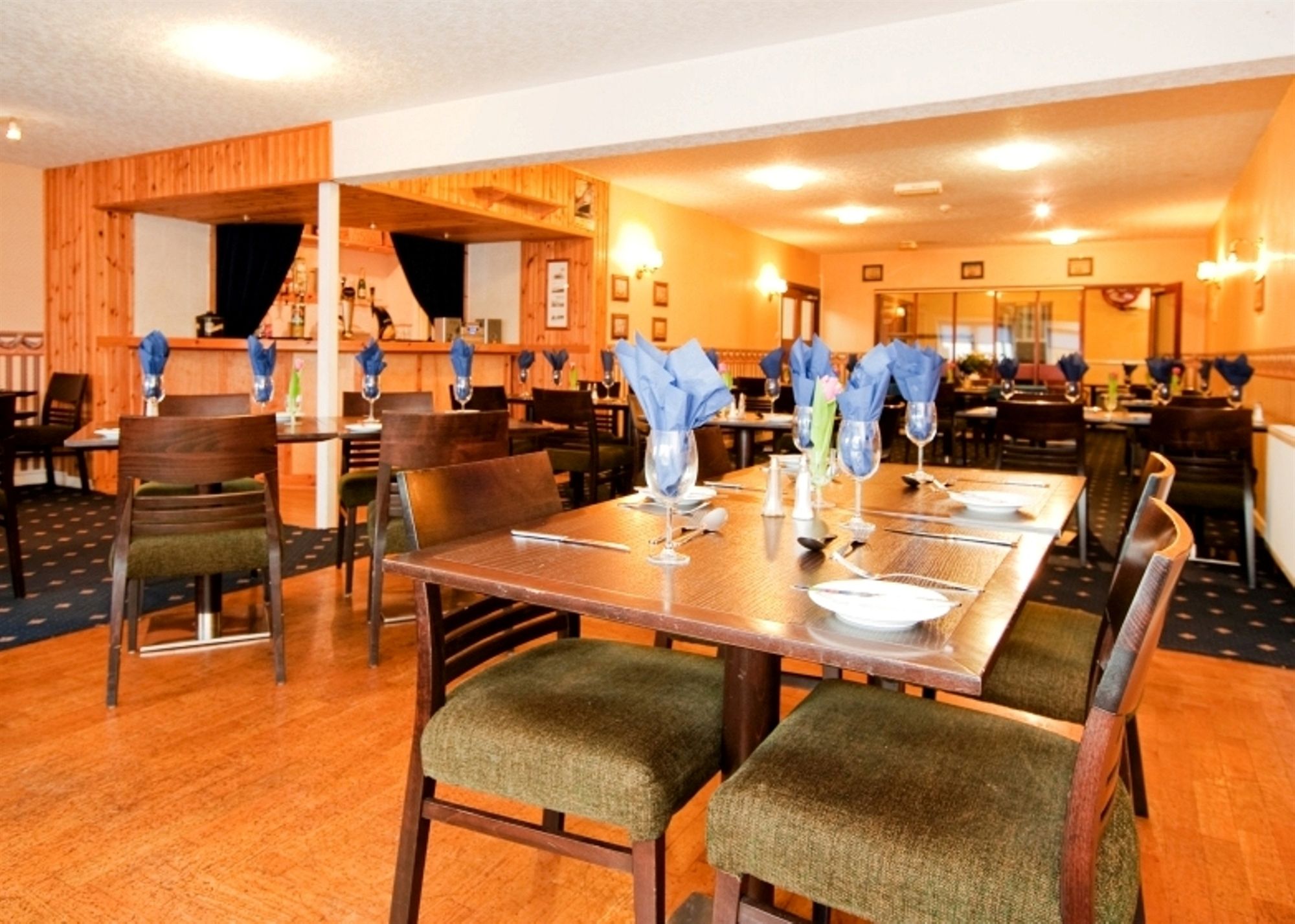 Фото Castletown Hotel