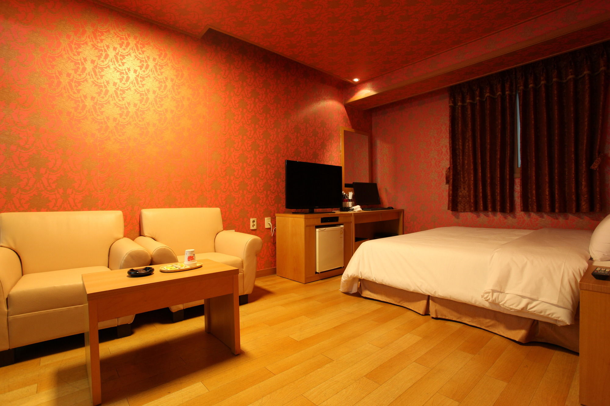 Фото Prince Hotel