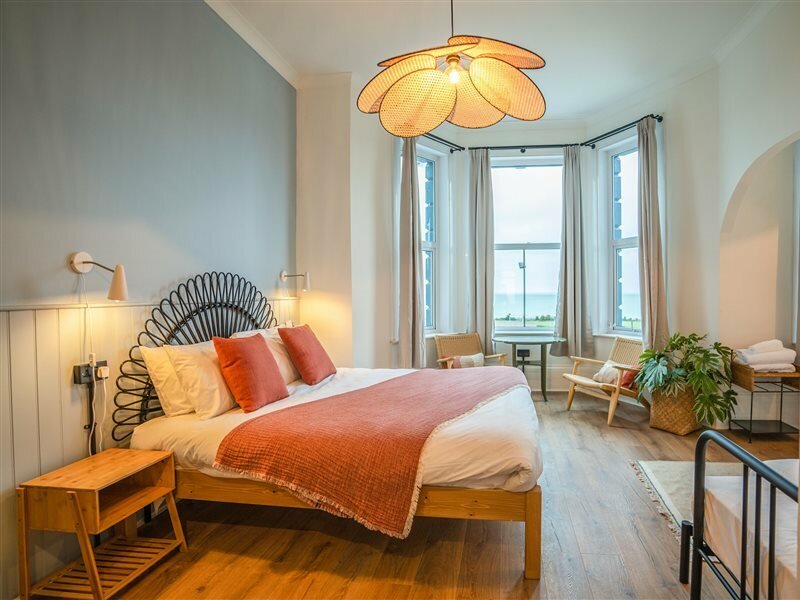 Фото Selina Margate