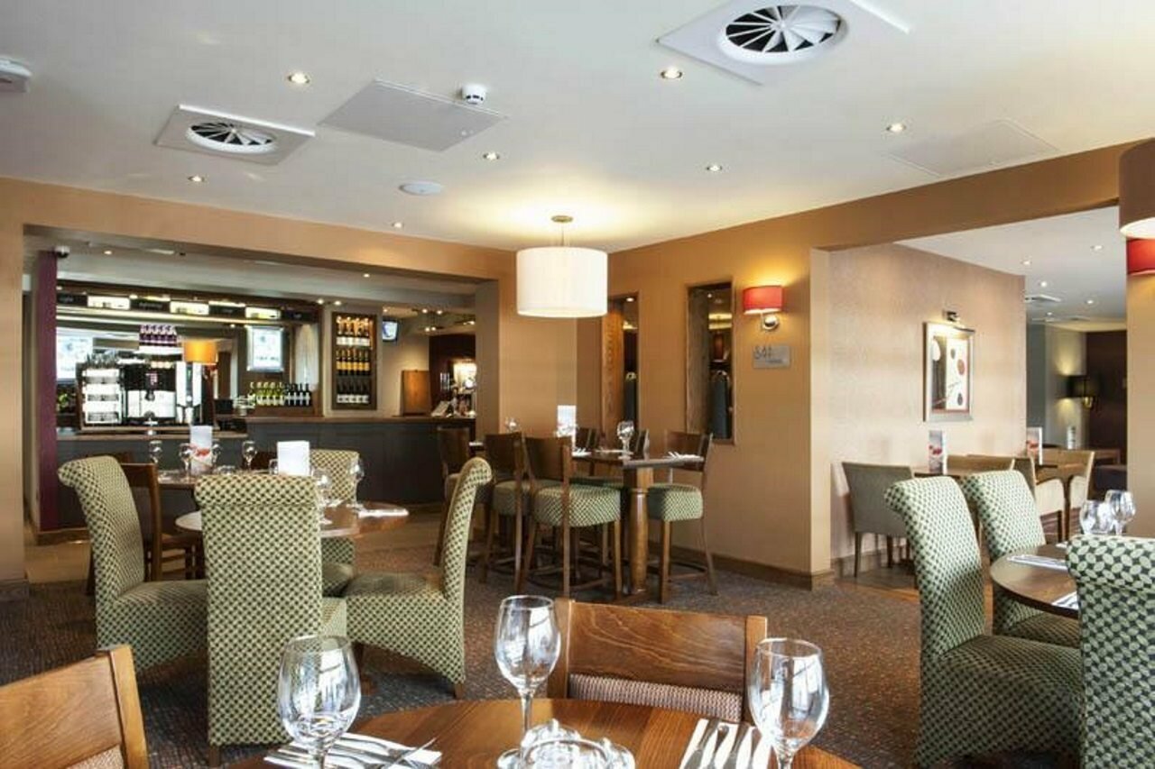 Фото Premier Inn London Croydon Town Centre