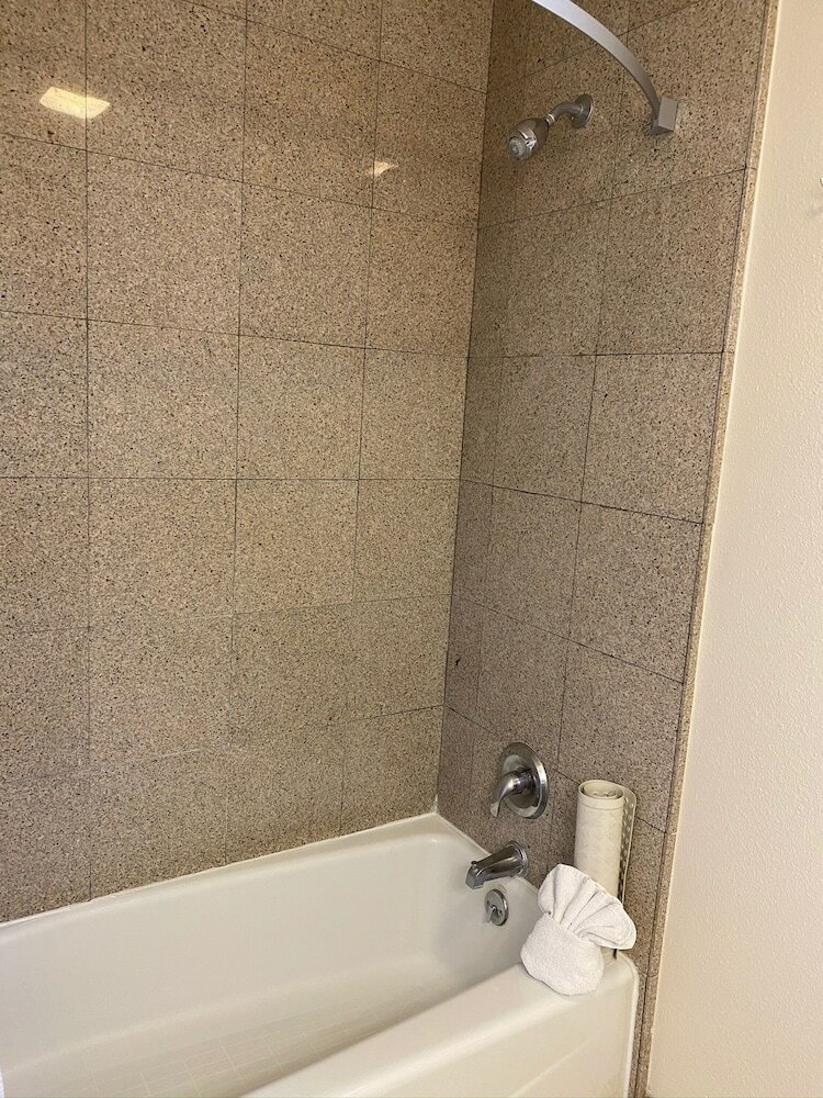 Фото Super 8 by Wyndham Monterey