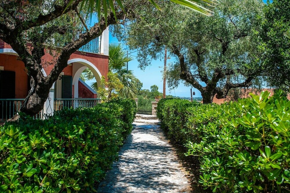 Фото Villa Liofyto Apartments