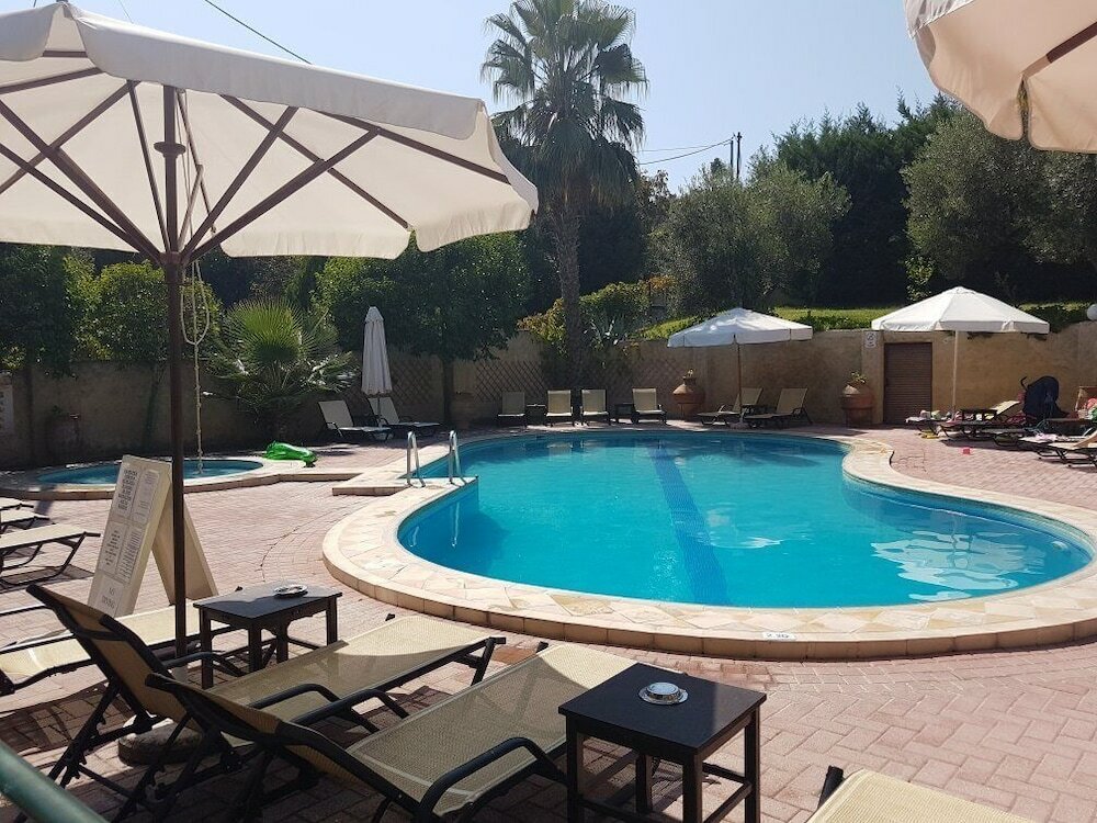 Фото Aloni Hotel