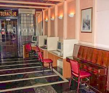 Фото Hotel Kasina