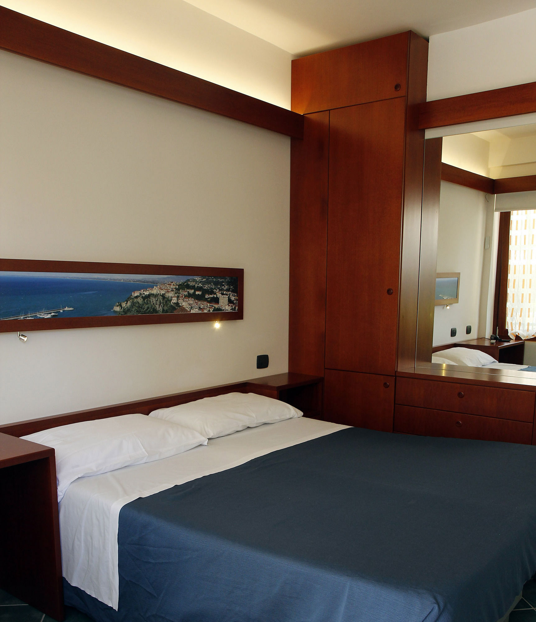 Фото Hotel La Darsena